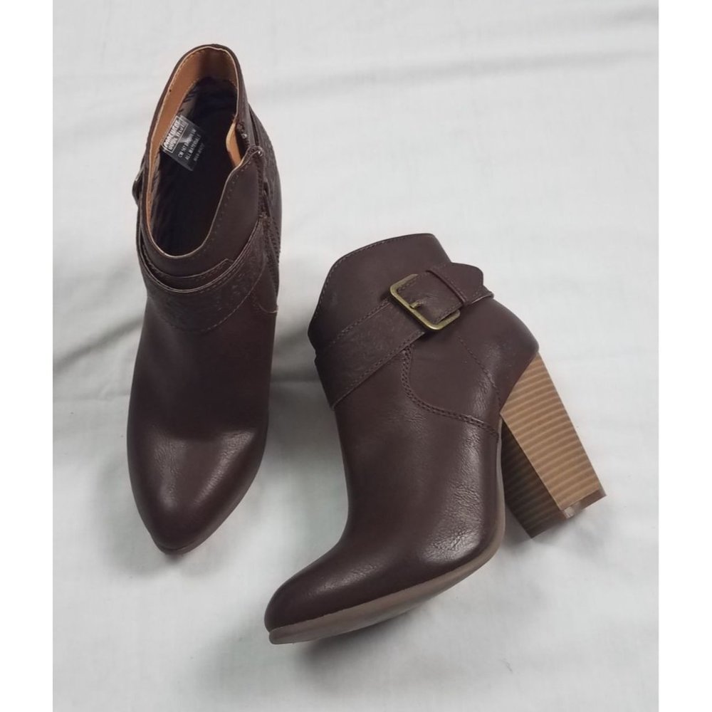 Code West Women's Sz. 8M Swerve Western Brown Booties  Embroidered Buckle